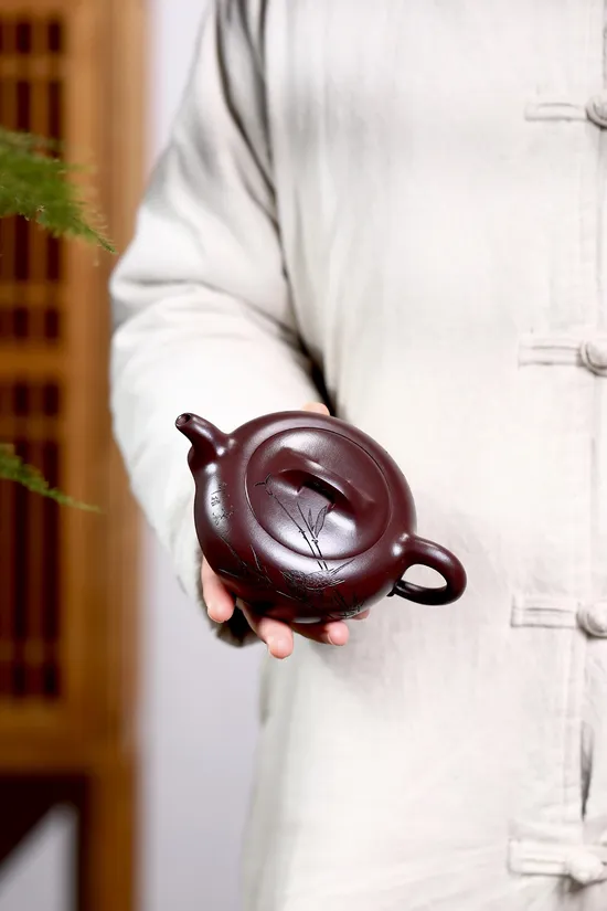 Premium Yixing Zisha Teapot | Master-crafted Collectible Artisan Pottery 7