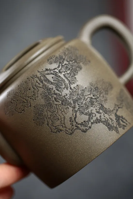 Premium Yixing Zisha Teapot Set: Artisan Crafted Clay Teapot & Cups 1