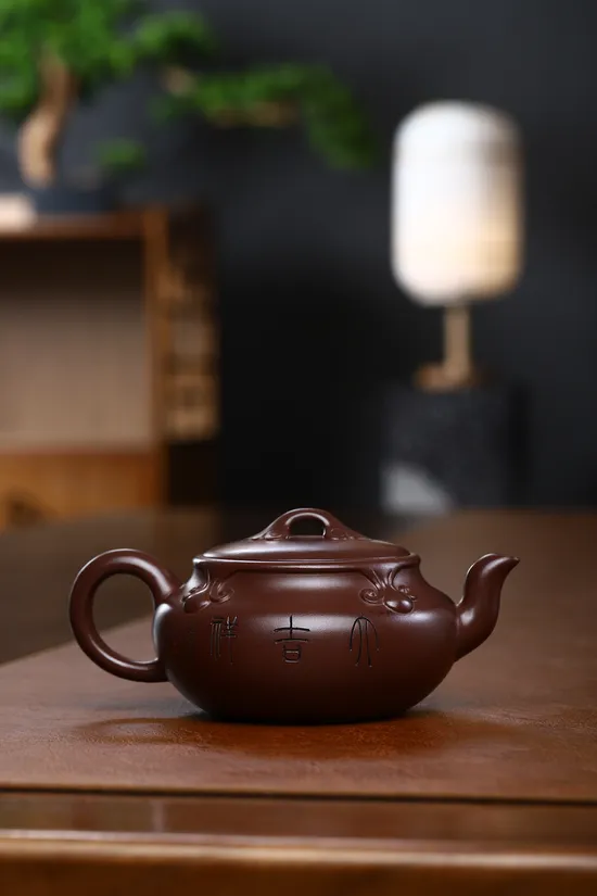 Premium Yixing Zisha Teapot | Handcrafted Clay Teapot | Yang Hongwei 2