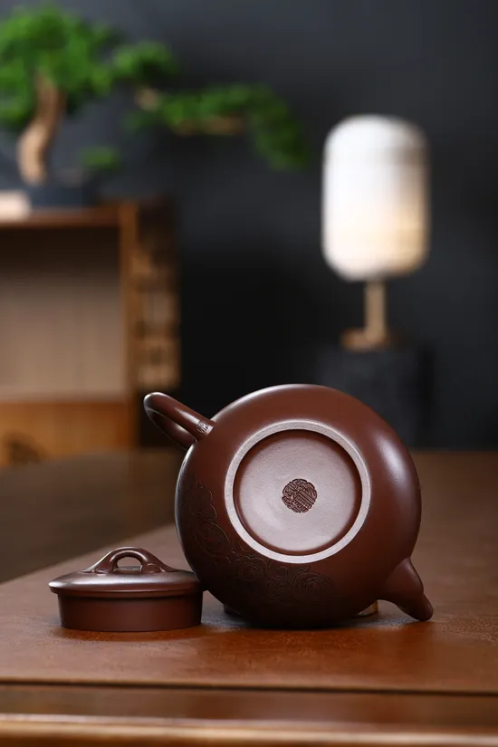 Premium Yixing Zisha Teapot | Handcrafted Clay Teapot | Yang Hongwei 5