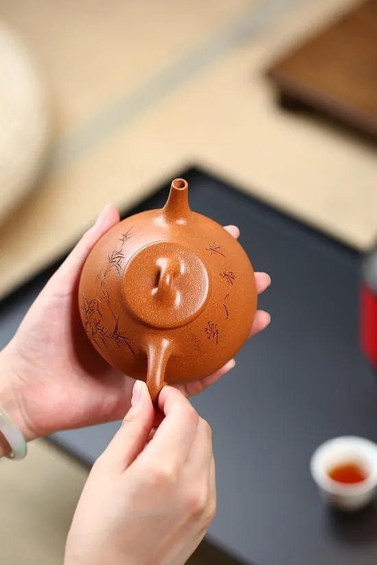 Ziye Stone Ladle Yixing Clay Teapot - Premium Handcrafted Zisha Art 3