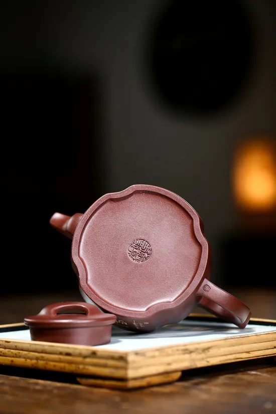 Premium Yixing Zisha Clay Teapot - Artisan Crafted, Collector's Choice 7