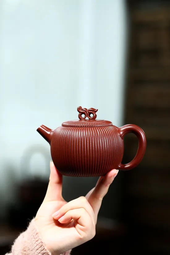 Yixing Zisha Teapot - Master-Crafted Dragon Clay Artisan Collectible 3