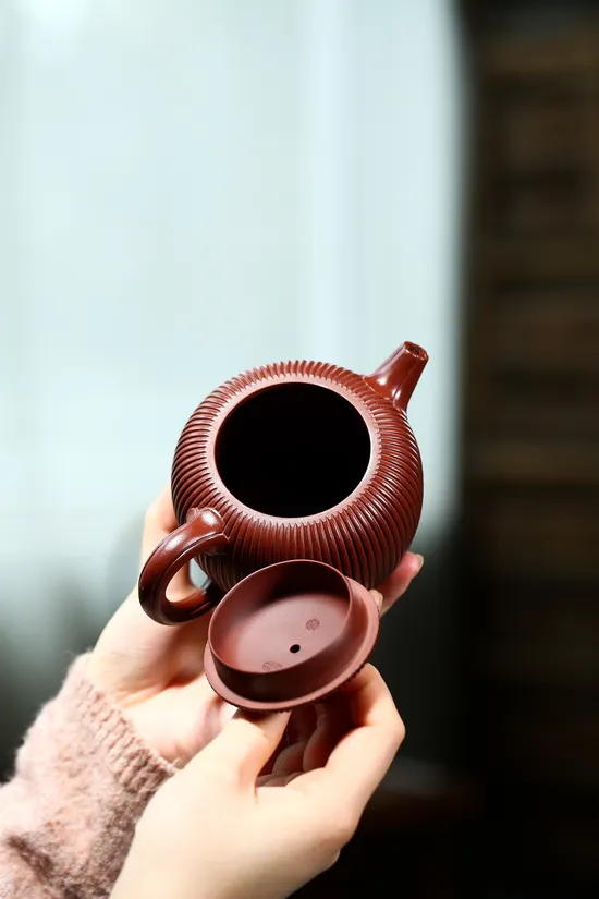 Yixing Zisha Teapot - Master-Crafted Dragon Clay Artisan Collectible 6