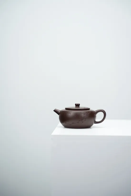 Premium Yixing Zisha Clay Teapot - Handcrafted Classic Design 3