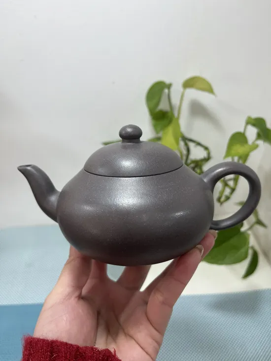 Premium Yixing Pear-Shaped Clay Teapot | Handcrafted Artisan Pottery 6