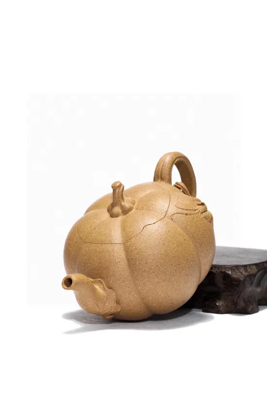 Yixing Clay Teapot - Handcrafted by Wang Yougui, 200cc Thin-Walled Art 3