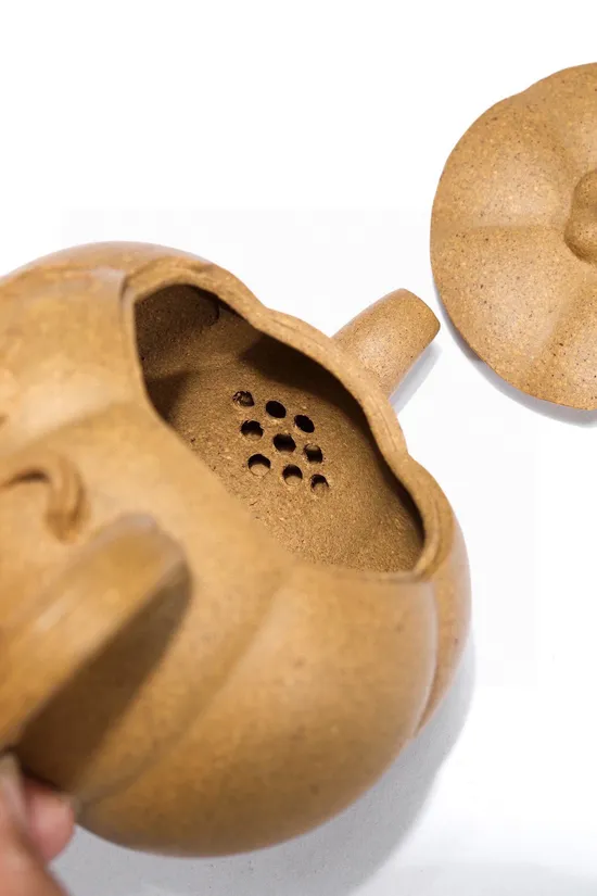 Yixing Clay Teapot - Handcrafted by Wang Yougui, 200cc Thin-Walled Art 4