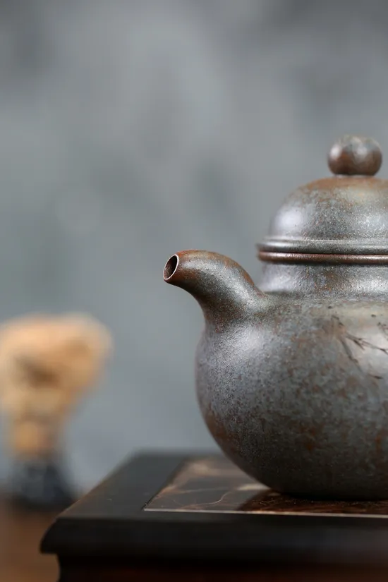 Premium Yixing Zisha Teapot | Wood-Fired Ceramic Artistry 4