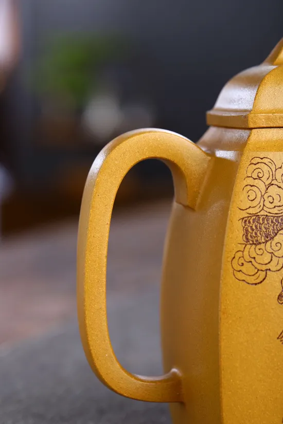 Premium Yixing Zisha Teapot Handcrafted Artisan Collectible 2