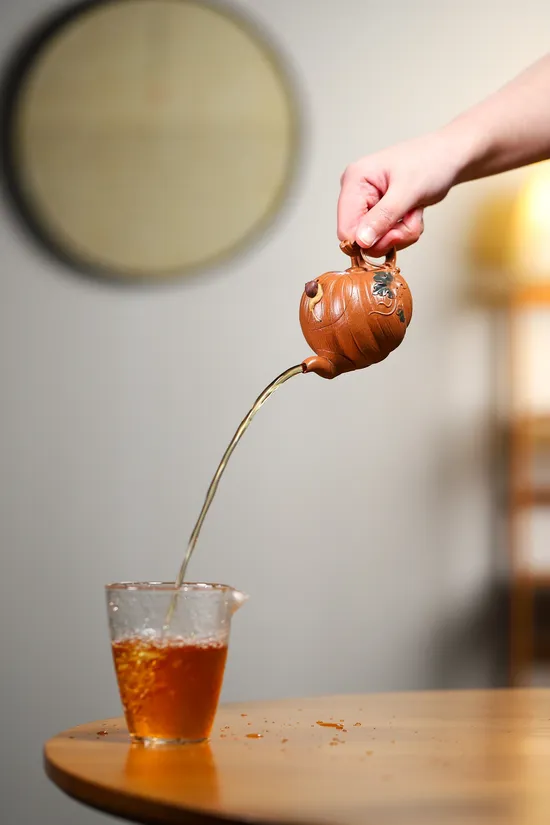 Premium Yixing Agarwood Clay Teapot | Yang Peng | 150cc 4