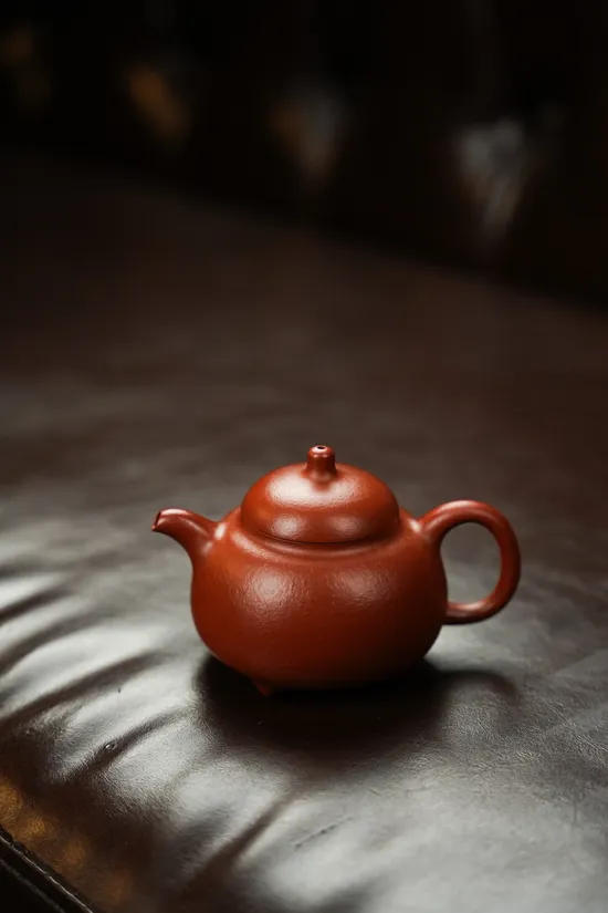Premium Yixing Clay Teapot: Handcrafted Classic Design & Timeless Craftsmanship 3