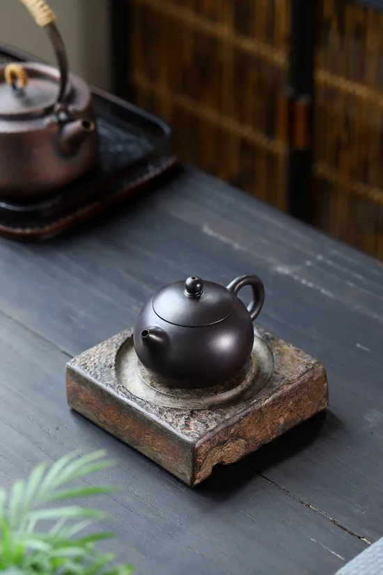 Premium Shihuang Clay Yixing Teapot | Handcrafted Collectible Teapot 1