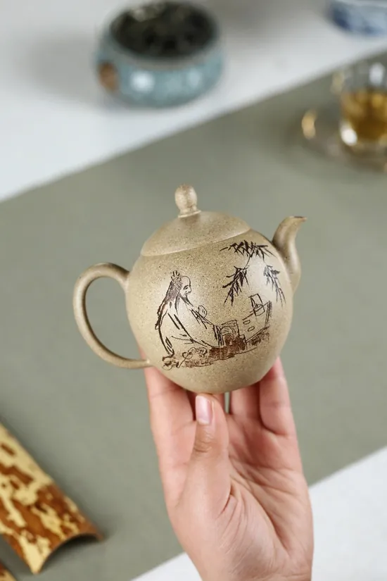 Yixing Clay Teapot | Handcrafted Zisha Ceramic Artistry & Collectibles 4