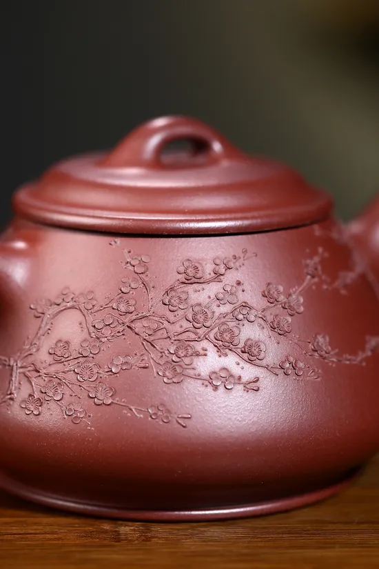 Yixing Zisha Teapot - Master Artist Xia Ruijuan's Rare Collectible 2