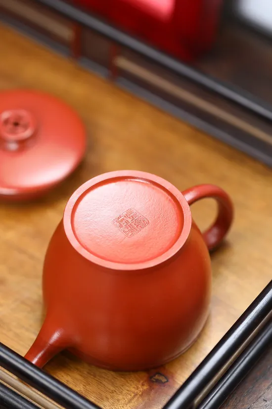 Premium Yixing Zisha Clay Teapot Handcrafted by Bao Yuhua | 200cc 4