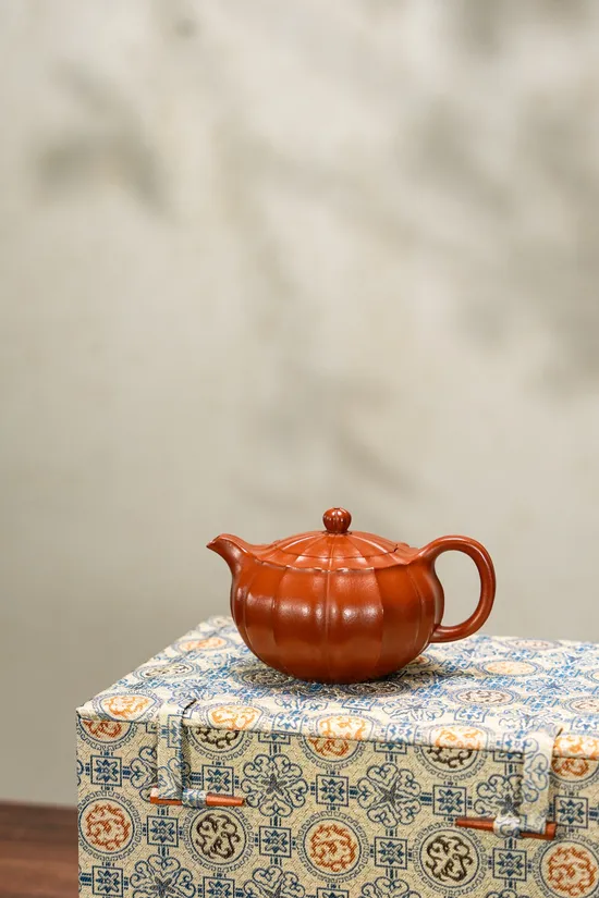 Premium Yixing Clay Teapots | Handcrafted Artisan Teaware 1