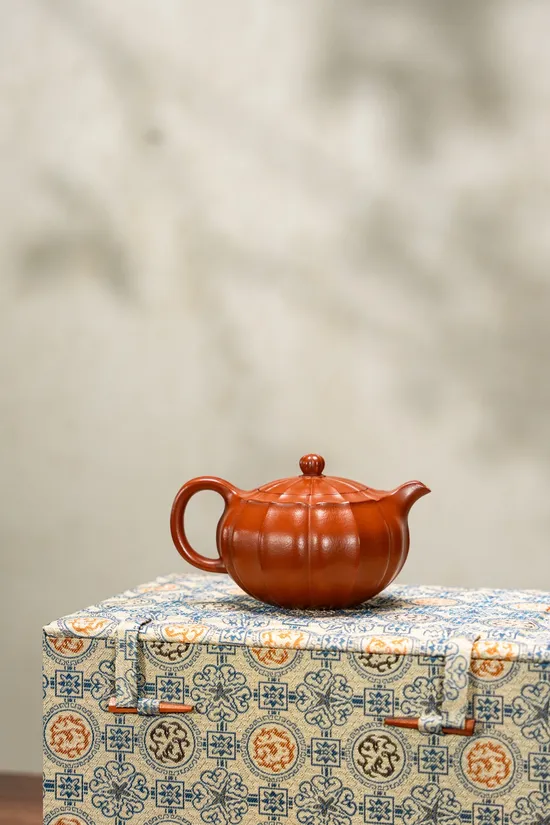 Premium Yixing Clay Teapots | Handcrafted Artisan Teaware 3