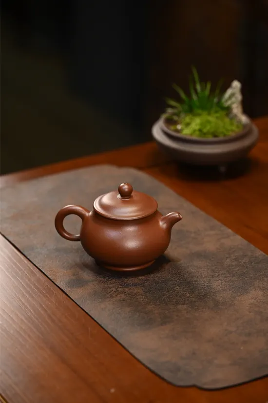 Yixing Zisha Teapot | Premium Handcrafted Purple Clay Artistry 2