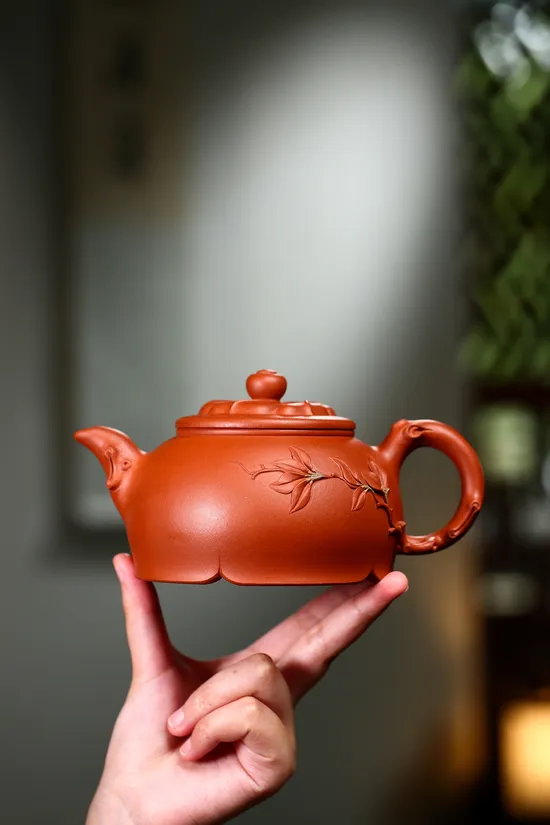 Yixing Teapot Masterpiece - Collector's Zisha Clay Artistry 1