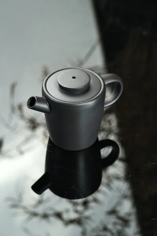 Premium Yixing Zisha Teapot – Handcrafted Ancient Clay Artistry 3