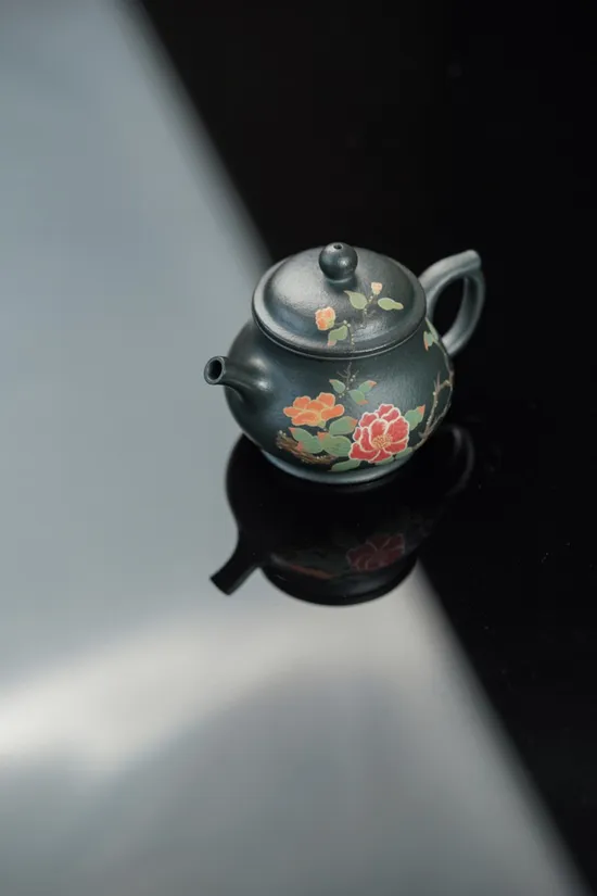 Premium Yixing Zisha Teapot | Panhu Classic Design | 130cc | 1440 CNY 4