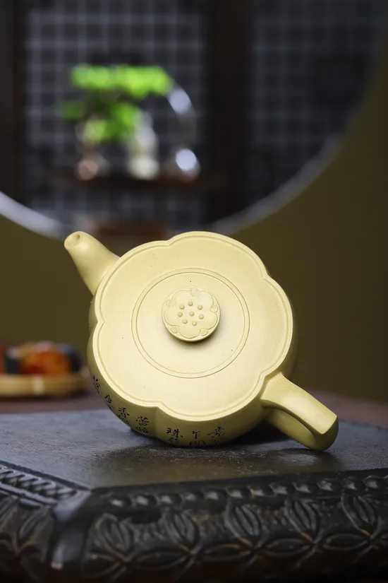Premium Yixing Clay Teapot | Handcrafted Collectible Artistry 1