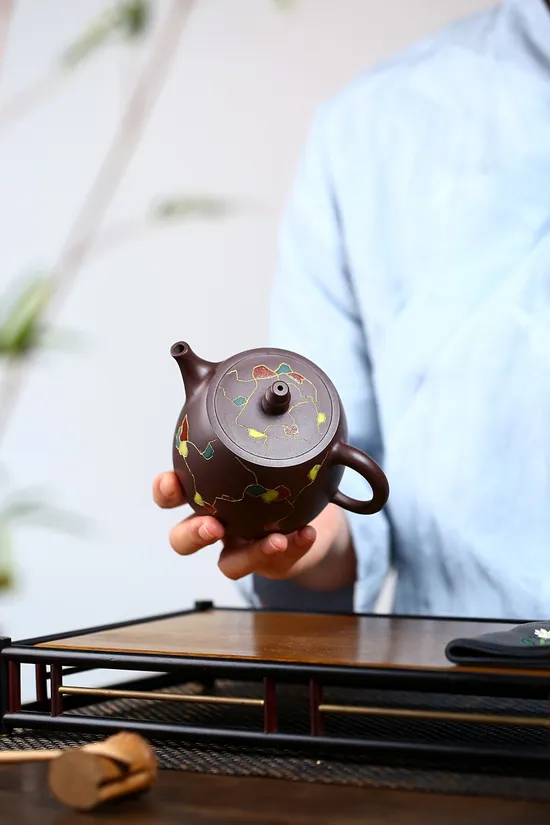 Premium Yixing Purple Clay Teapot – Handcrafted Enamel Artisan Teapot 4