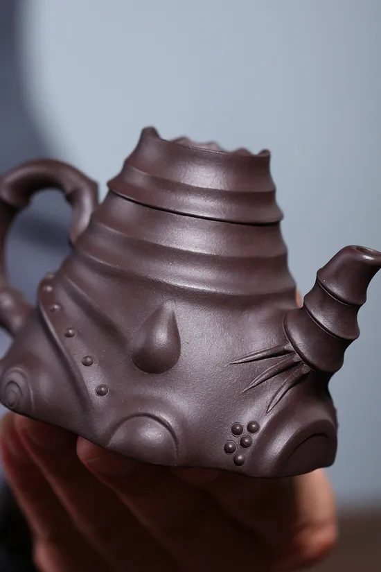 Yixing Zisha Teapot - Premium Bamboo Design Clay Teapot 4