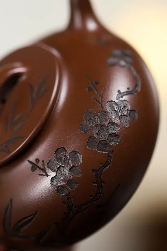 Premium Yixing Zisha Teapot: Handcrafted Clay Artisan Teaware 1