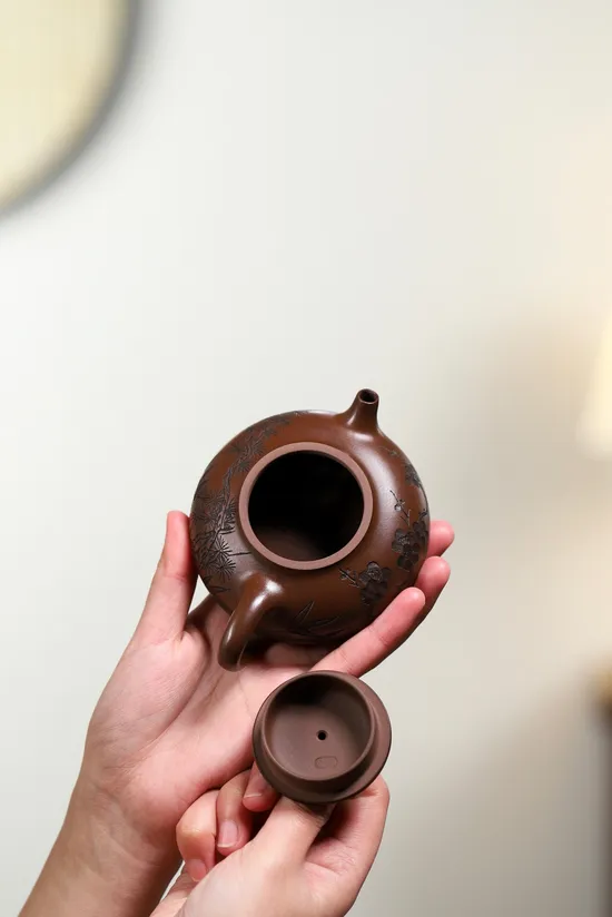 Premium Yixing Zisha Teapot: Handcrafted Clay Artisan Teaware 6