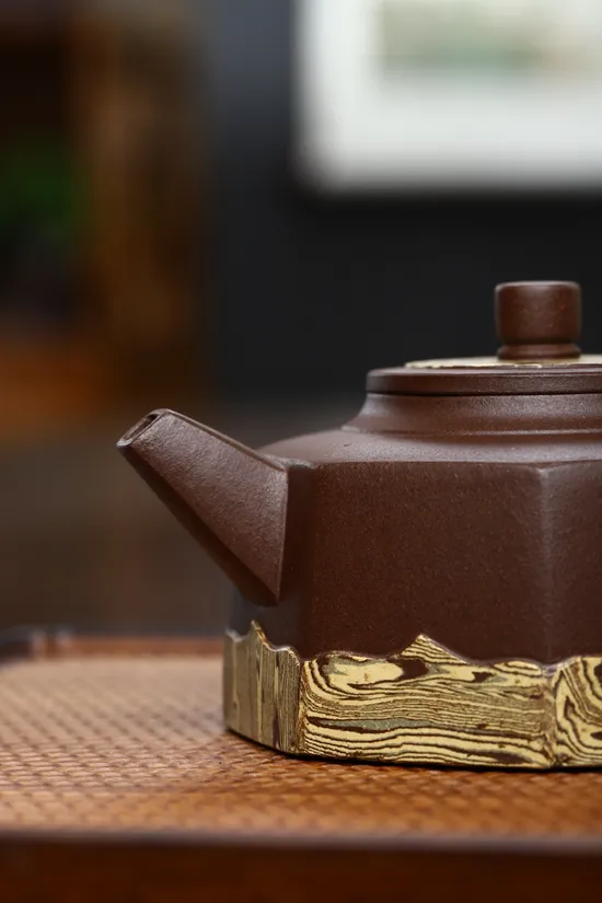Premium Yixing Zisha Clay Teapot | Handcrafted Artisan Teapot 2