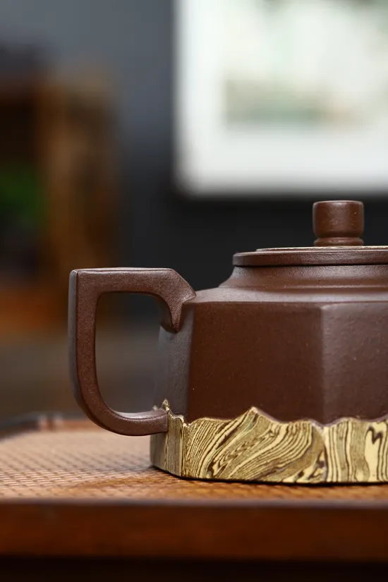 Premium Yixing Zisha Clay Teapot | Handcrafted Artisan Teapot 3