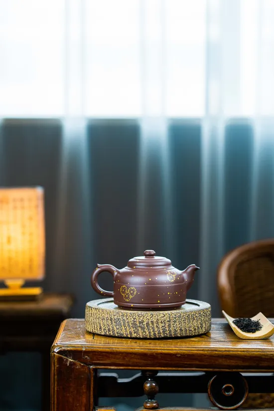 Premium Yixing Zisha Teapot | Master-Crafted Purple Clay Artistry 1