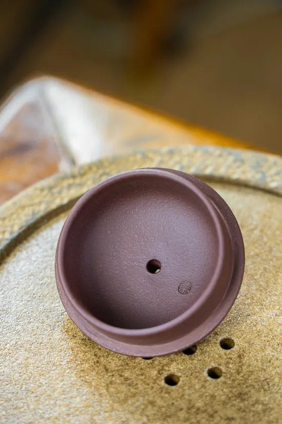 Premium Yixing Zisha Teapot | Master-Crafted Purple Clay Artistry 3