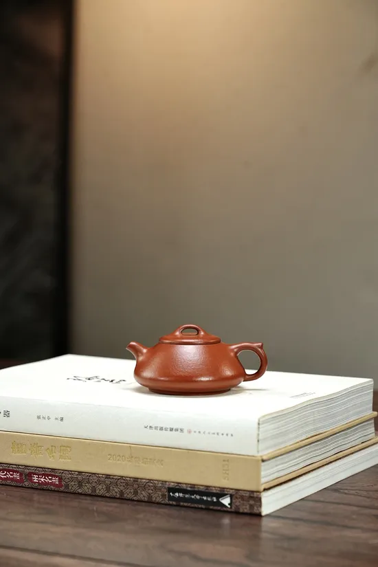 Premium Yixing Zisha Teapot - 110cc Handcrafted Clay Pot 1