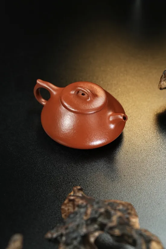 Premium Yixing Zisha Teapot - 110cc Handcrafted Clay Pot 6