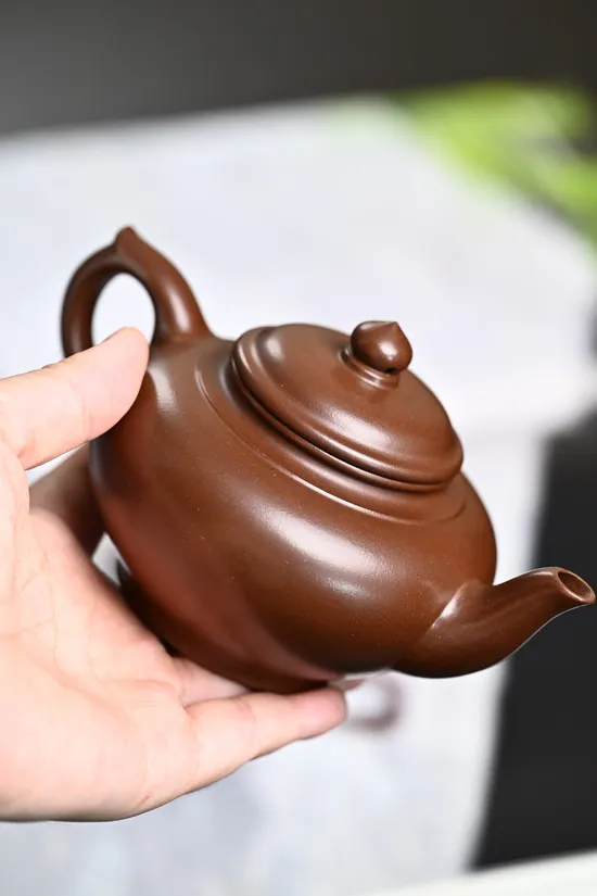 Xiao Ying Yixing Teapot - Handcrafted Zisha Clay, 200cc, Collector's Choice 4