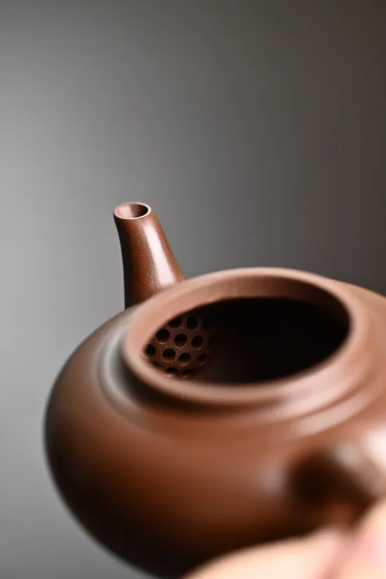 Xiao Ying Yixing Teapot - Handcrafted Zisha Clay, 200cc, Collector's Choice 5