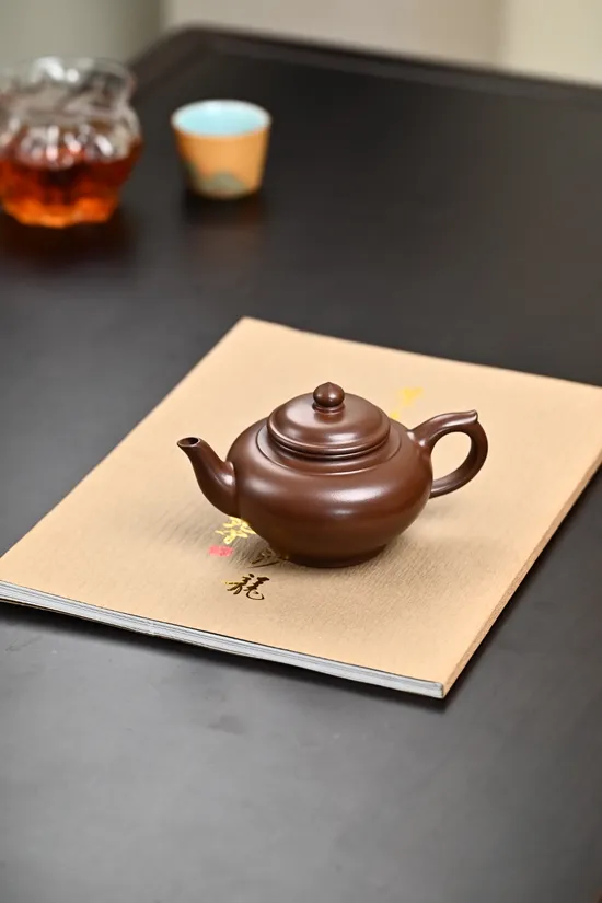 Xiao Ying Yixing Teapot - Handcrafted Zisha Clay, 200cc, Collector's Choice 6