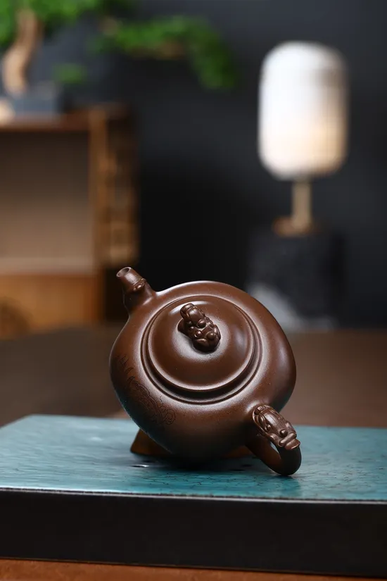 Zisha Teapots: 2 | 100 CNY | 300cc capacity | Cultural Revolution clay 6