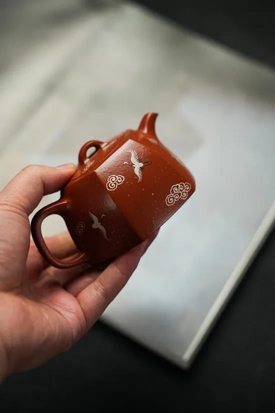 Premium Yixing Zisha Clay Teapot | Handcrafted Classic Design 1