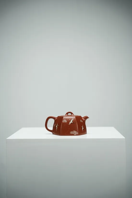Premium Yixing Zisha Clay Teapot | Handcrafted Classic Design 2