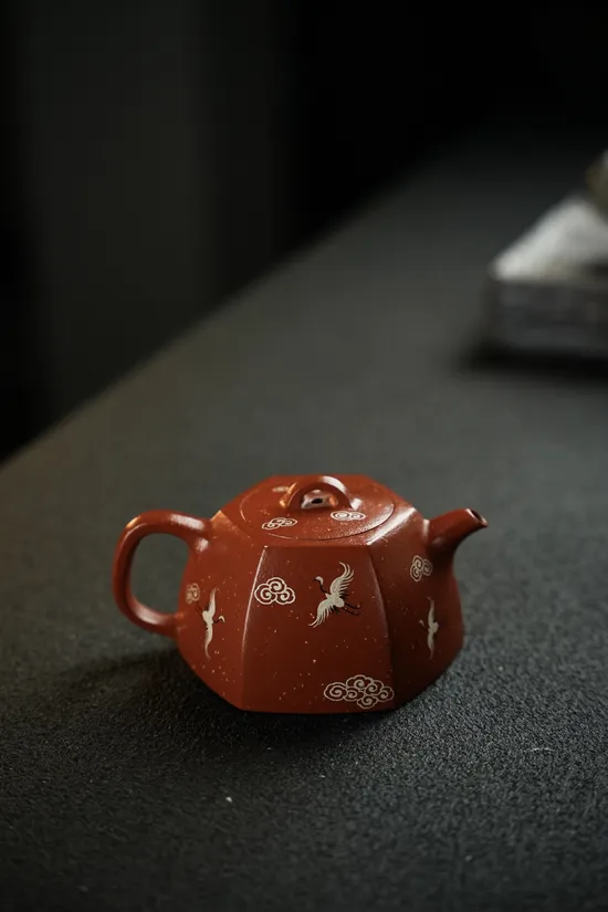 Premium Yixing Zisha Clay Teapot | Handcrafted Classic Design 3