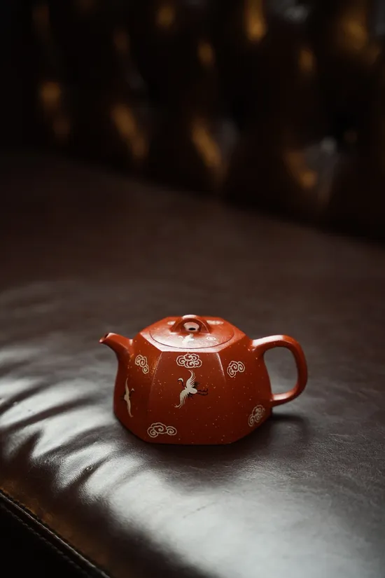 Premium Yixing Zisha Clay Teapot | Handcrafted Classic Design 4