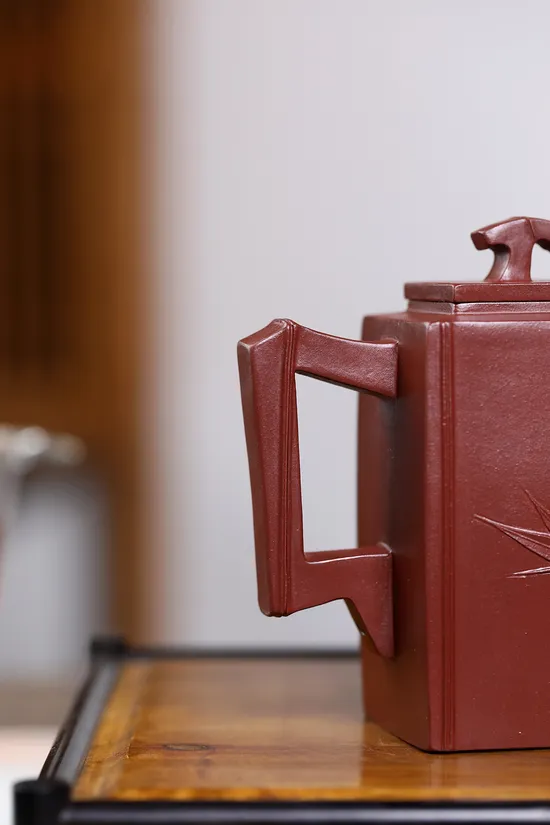Exclusive Yixing Zisha Teapot | Handcrafted Collector’s Artistry 3