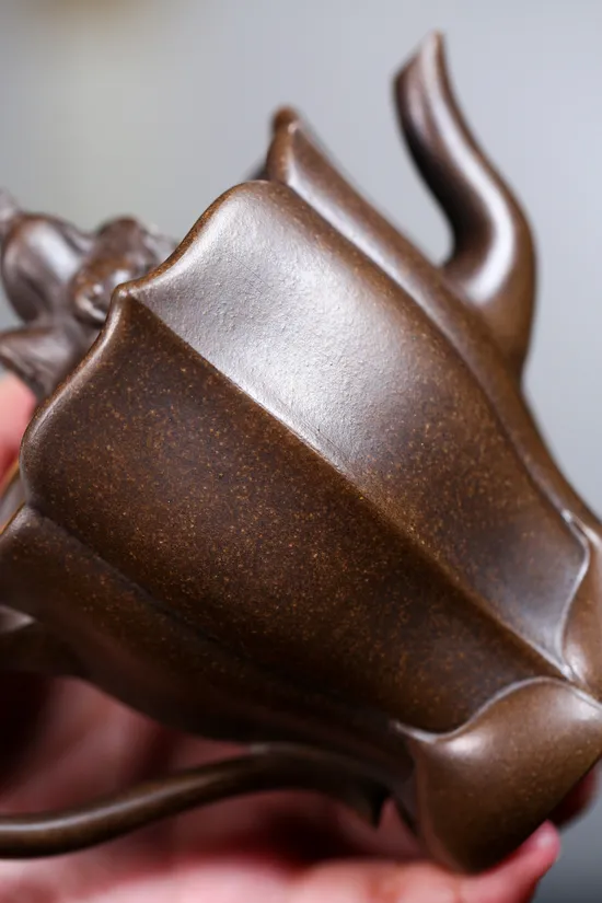 Premium Yixing Clay Teapot | Artisan Crafted, Lotus Design 4