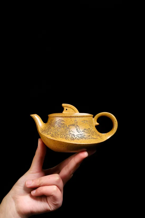 Premium Yixing Golden Clay Teapot – Handcrafted Zisha Artisan Treasure 8