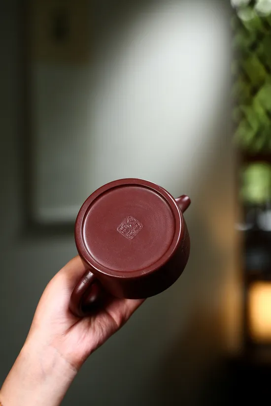 Premium Handcrafted Yixing Zisha Teapot | Zhou Jianliang Artisan 1